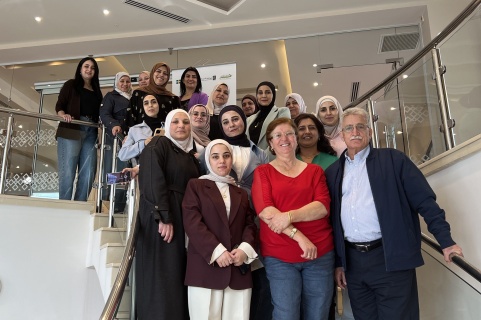 جذور تعزّز قدرات مشرفات ومربيات دور الحضانات في مجال تنمية الطفولة المبكرة