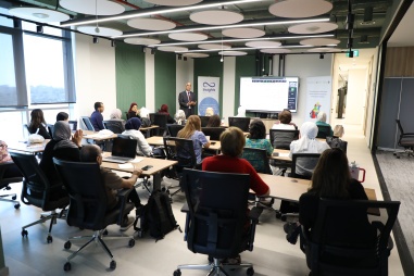Juzoor and Asfari Foundation Strengthen the Capacity of the Palestinian Early Childhood Development Network to Use Artificial Intelligence in Scientific Research