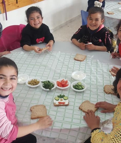 مشروع المدارس الصديقة لتغذية الطفل