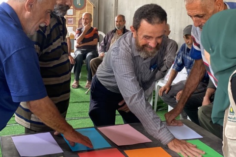 Bringing moments of joy and connection to older people in Gaza 